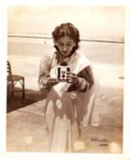 sushil-kaur-manila-1946-2.jpg
